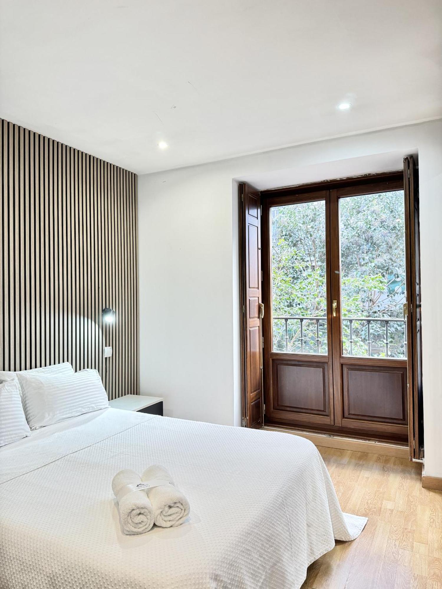Apartamentos Day Madrid CORREDERA Centro Gran Via Sol Malasaña Exterior foto
